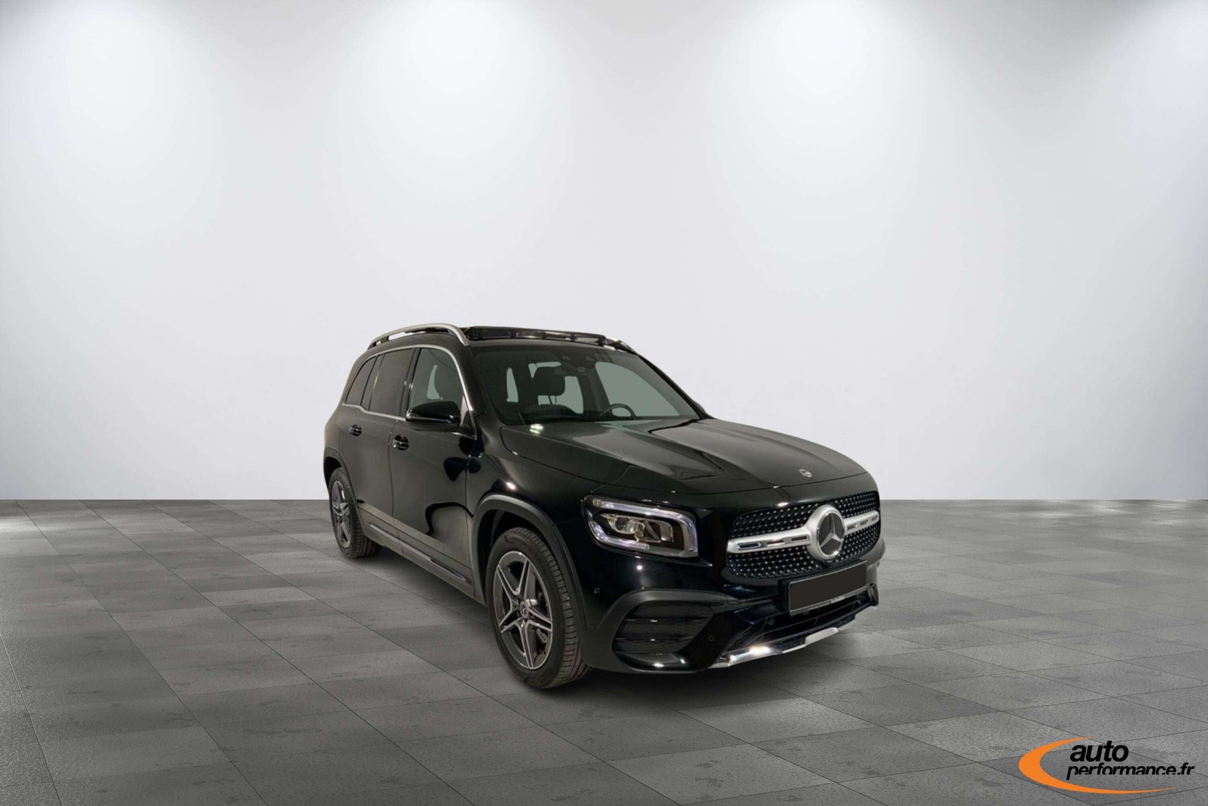 MERCEDES-BENZ GLB