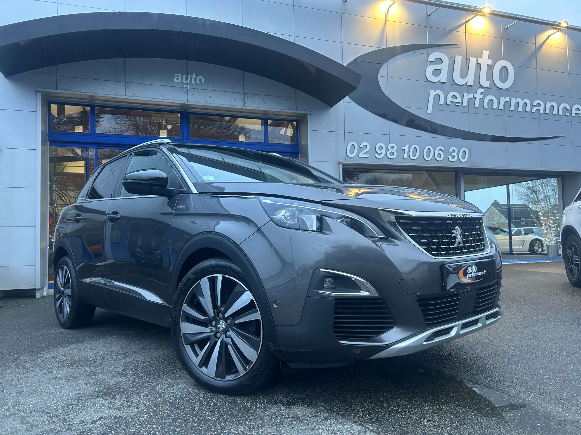 PEUGEOT 3008