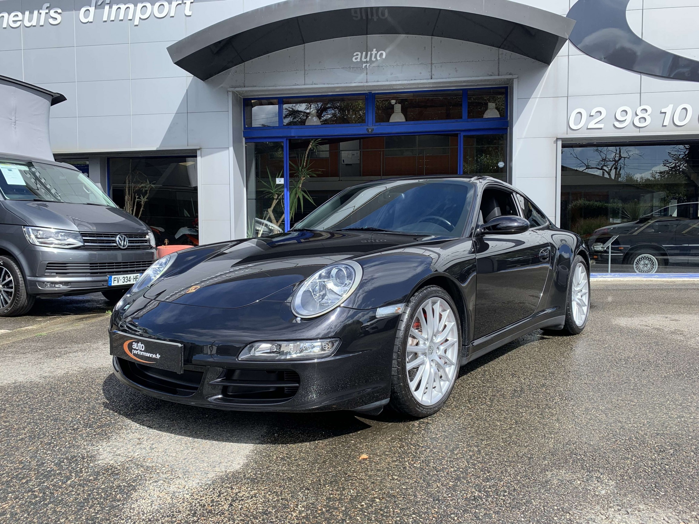 PORSCHE 911