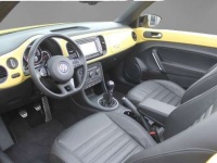 VOLKSWAGEN BEETLE CAB Sport 1.4 TSI Jaune