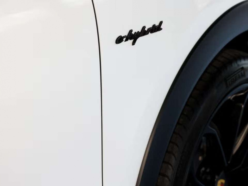 PORSCHE CAYENNE Cayenne E-Hybrid Coupé Pack sport conception léger noir Blanc