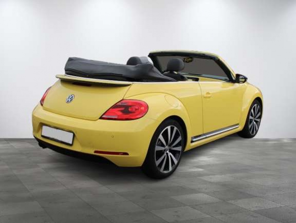 VOLKSWAGEN BEETLE CAB Sport 1.4 TSI Jaune