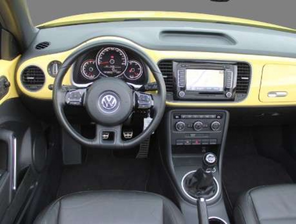 VOLKSWAGEN BEETLE CAB Sport 1.4 TSI Jaune