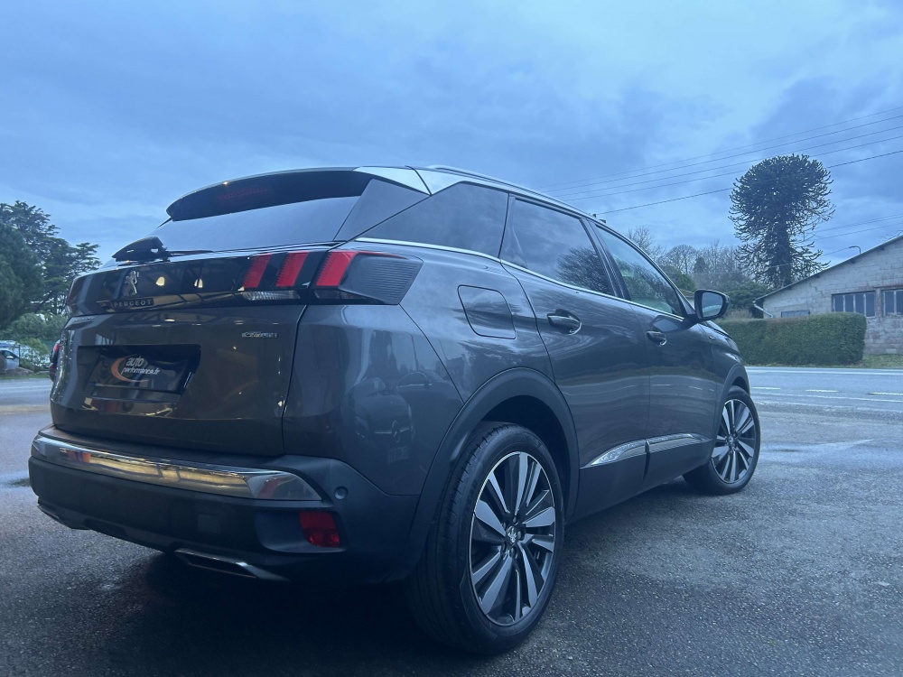 PEUGEOT 3008 1.6L BlueHDI 130 CV Bvm GT LINE gris foncé