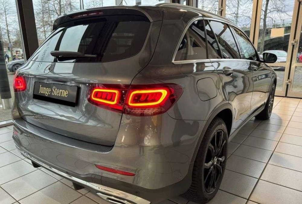 MERCEDES-BENZ CLASSE GLC 220 d 4MATIC AMG LINE Gris Peinture métallisée