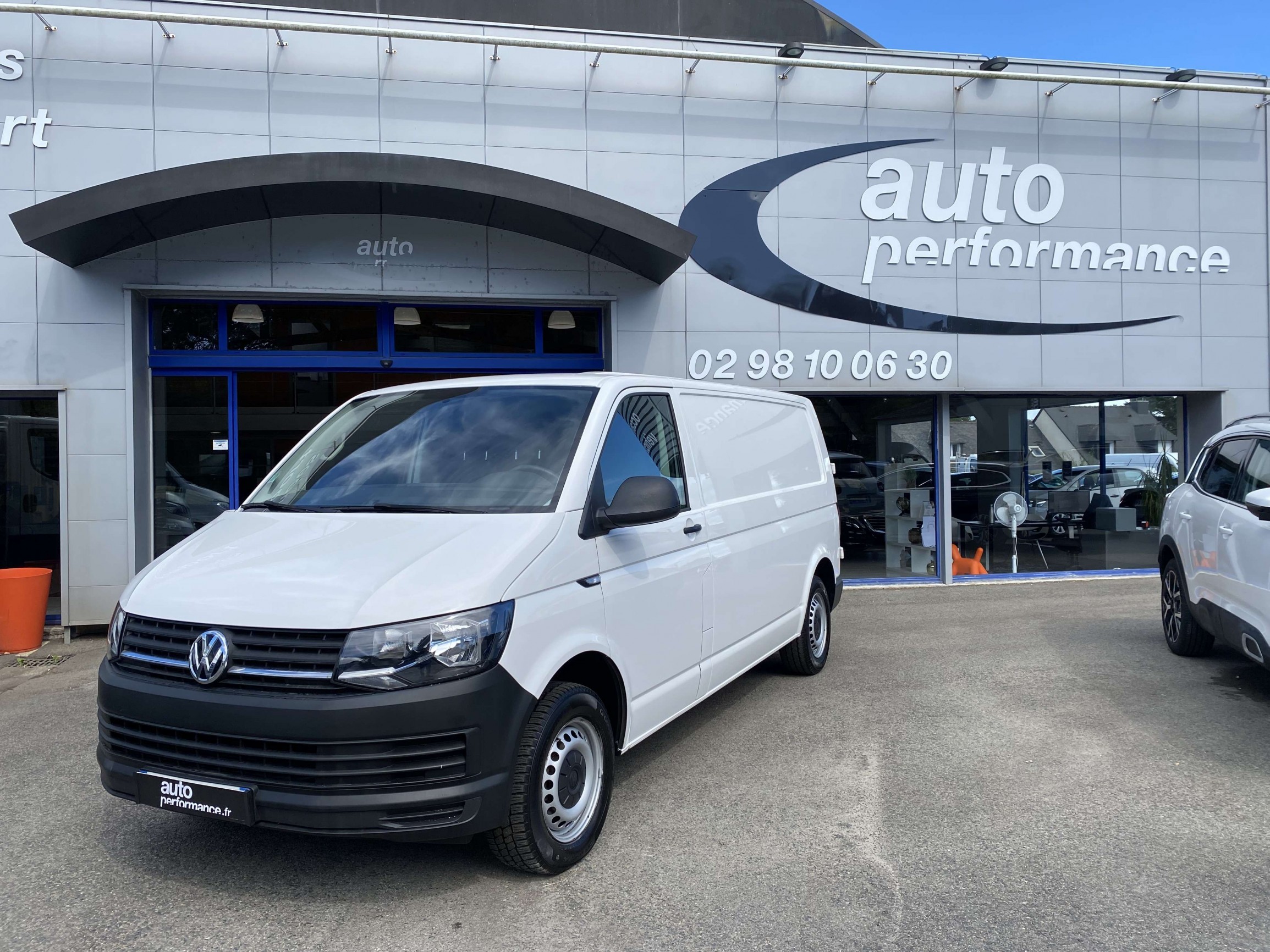 VOLKSWAGEN TRANSPORTER
