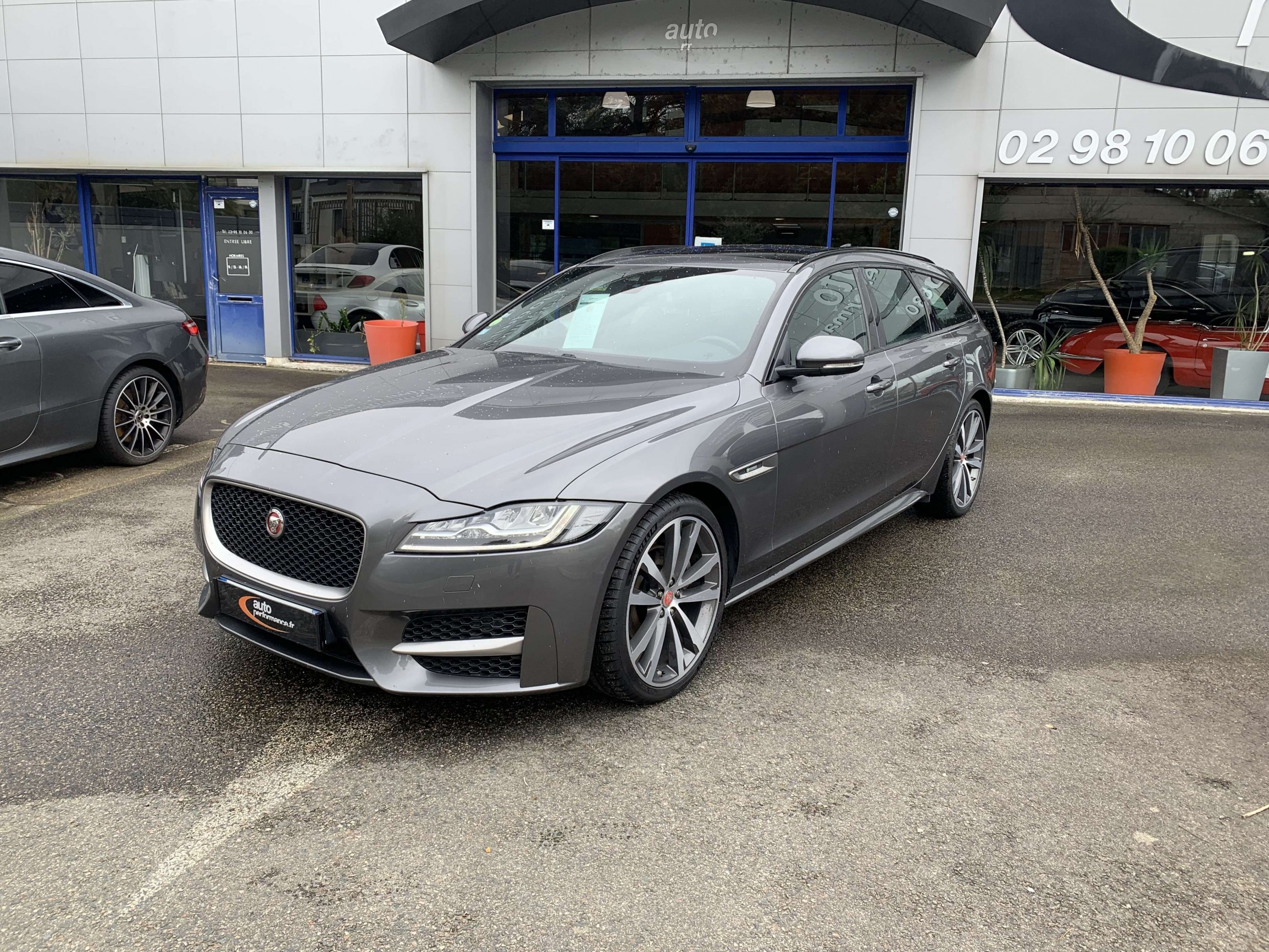 JAGUAR XF