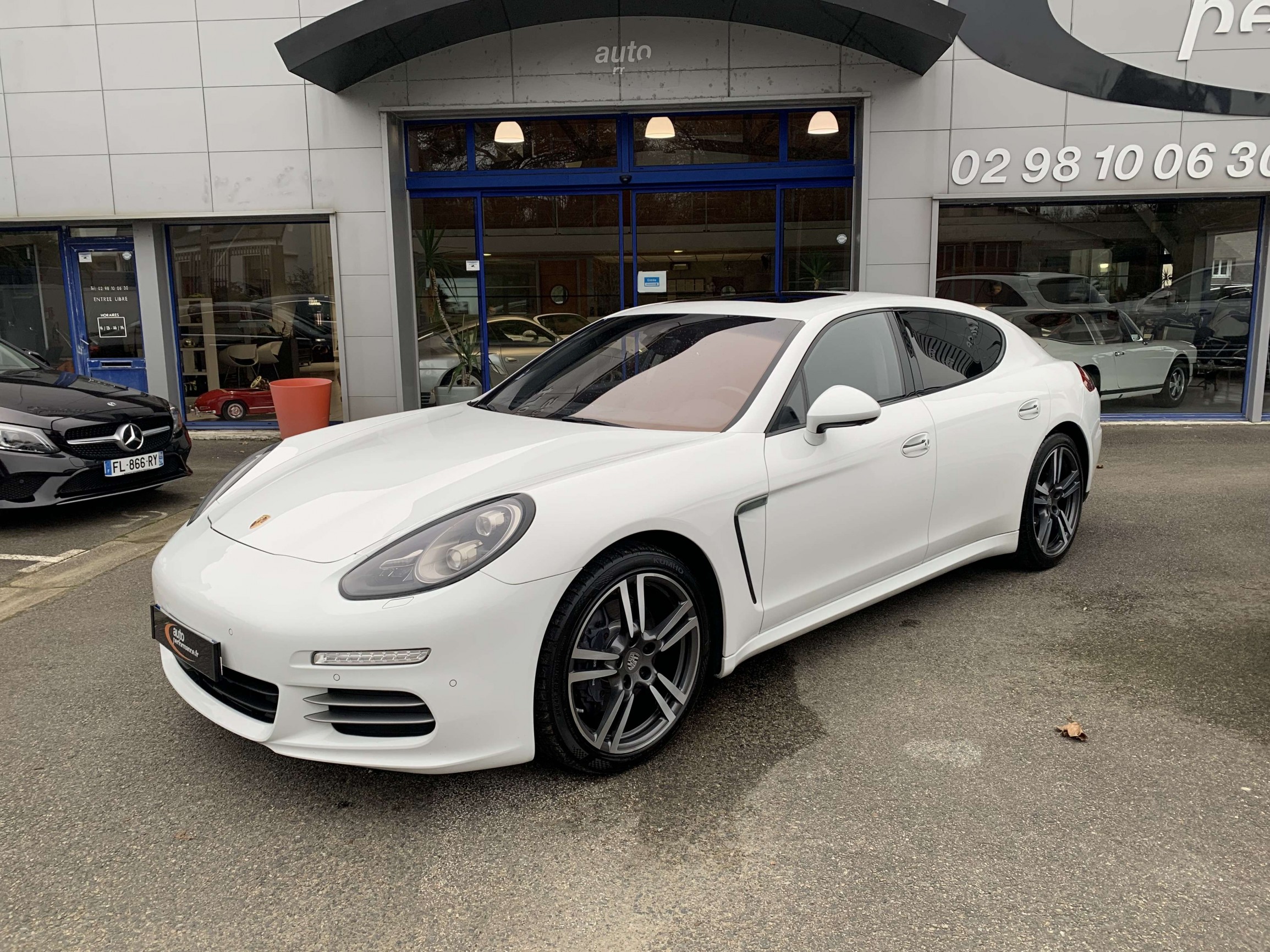 PORSCHE PANAMERA