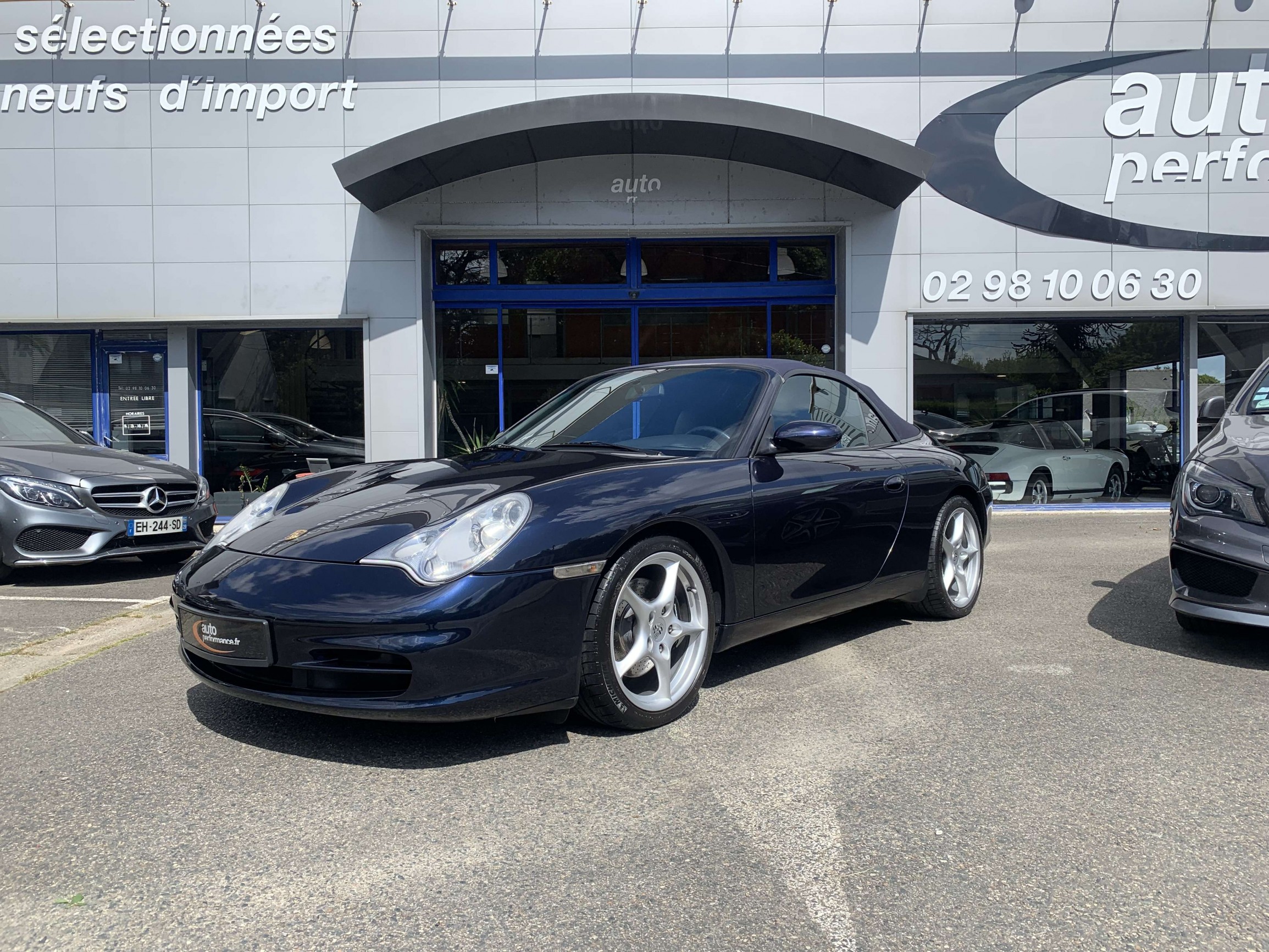 PORSCHE 911