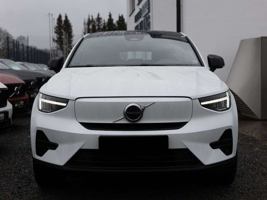 VOLVO C40