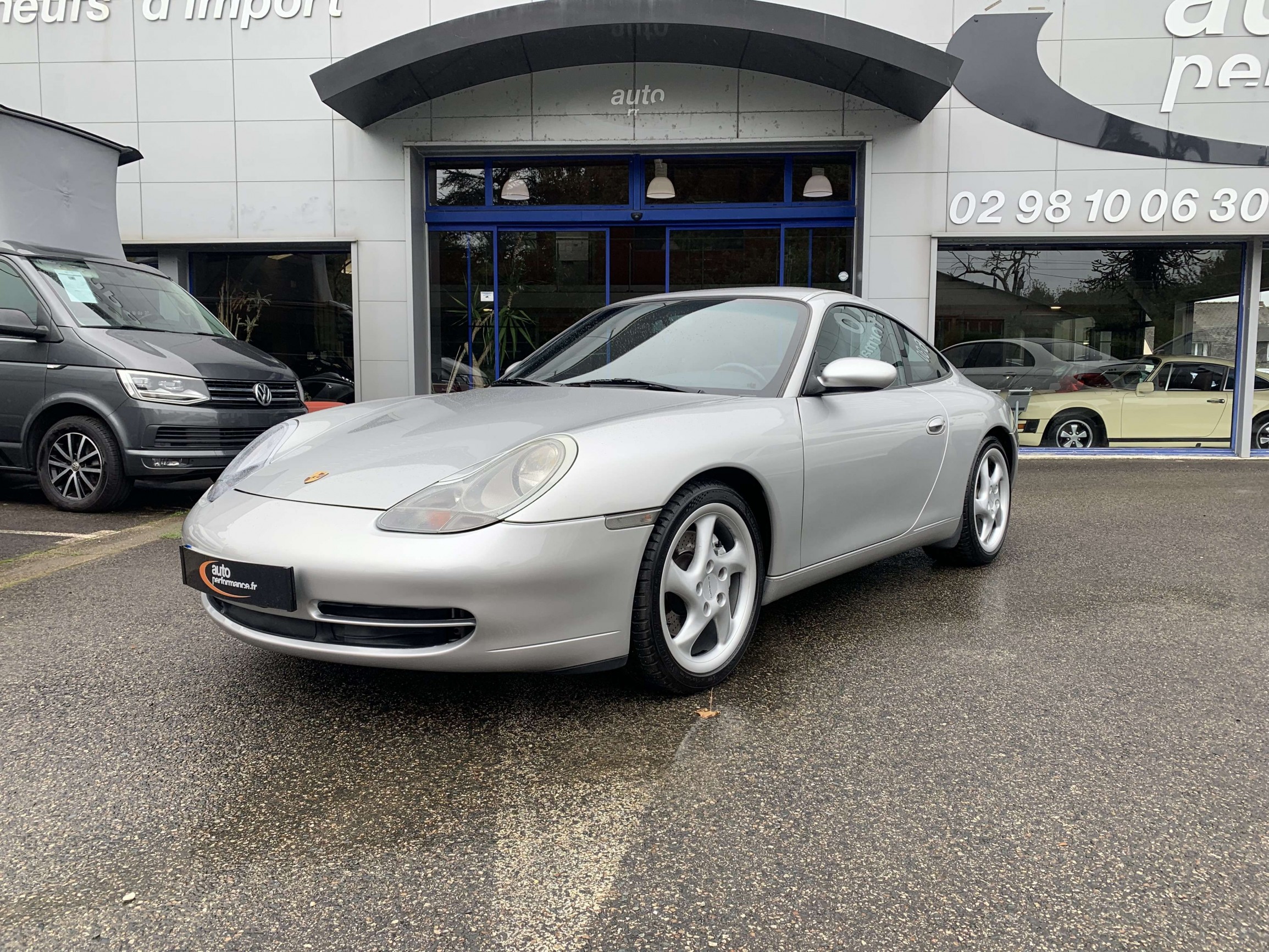PORSCHE 911