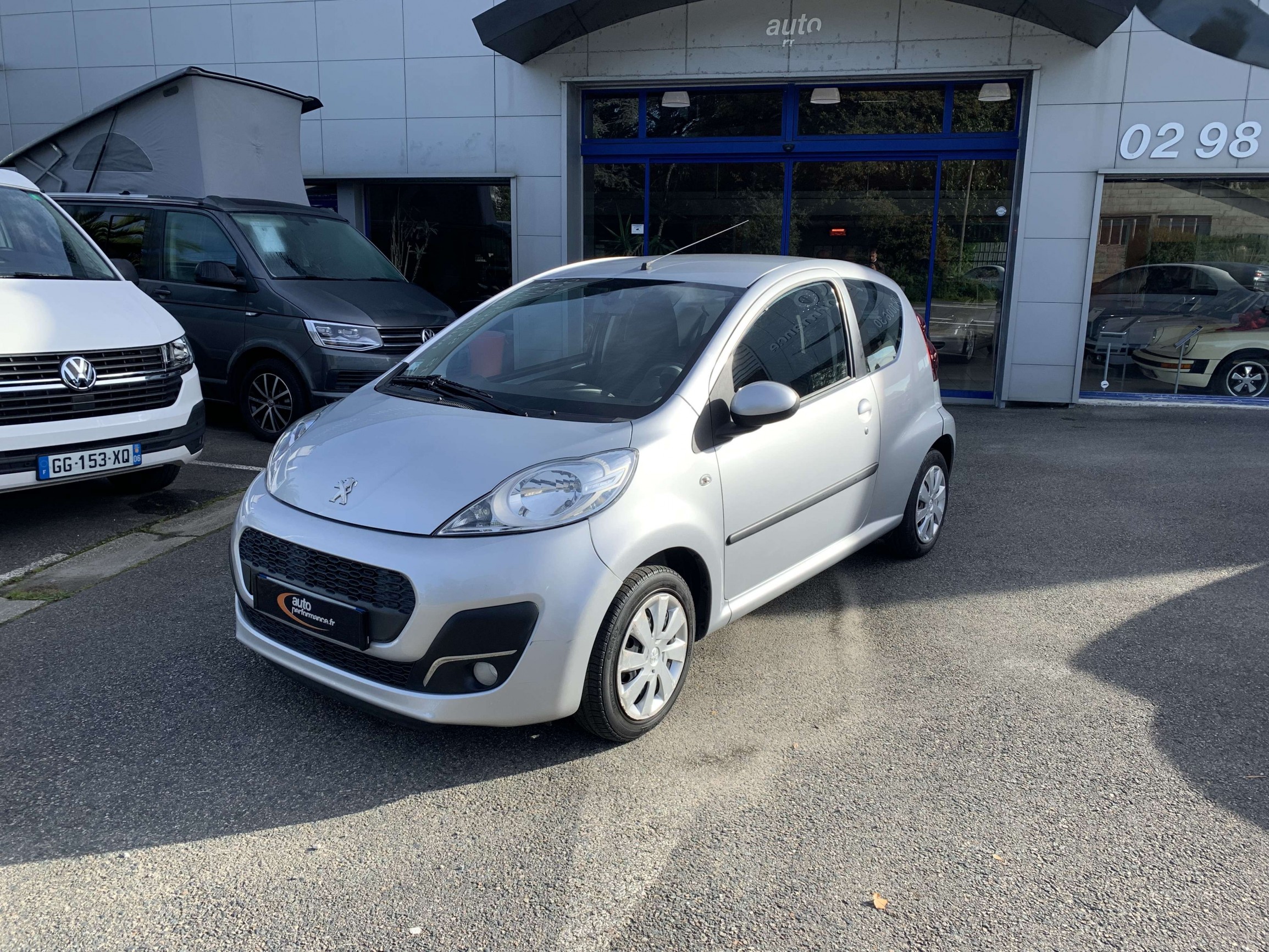 PEUGEOT 107