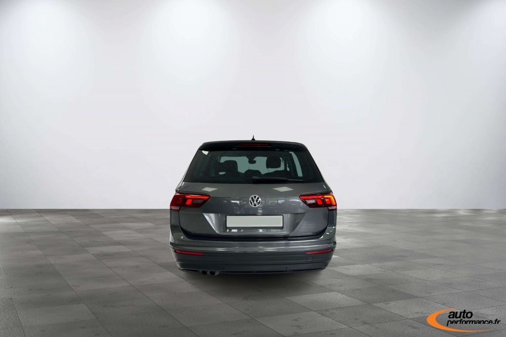 VOLKSWAGEN TIGUAN 2.0 150 Gris Peinture métallisée