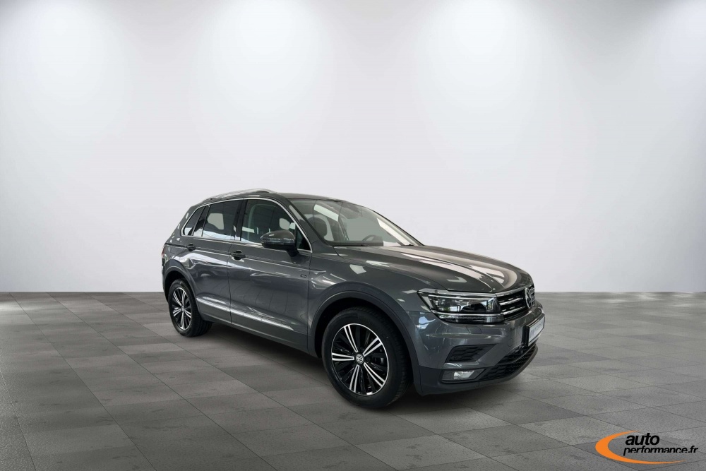 VOLKSWAGEN TIGUAN 2.0 150 Gris Peinture métallisée