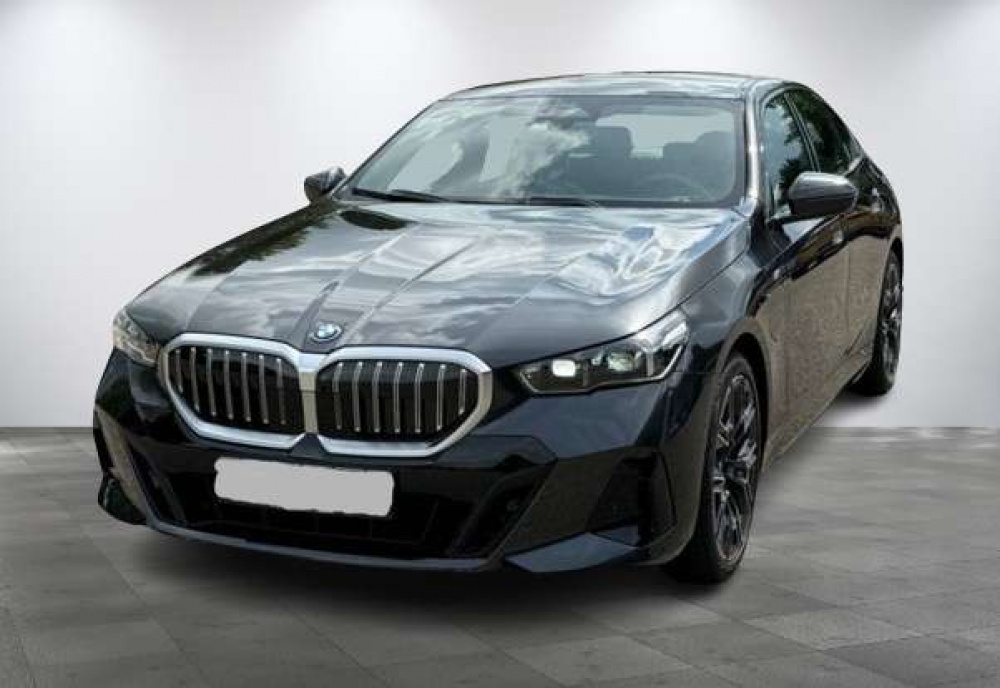 BMW  SERIE 5 550e xDRIVE M SPORT Gris sophisto effet brillant