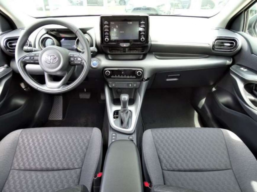 TOYOTA YARIS Hybrid 1.5 VVT-i Argent métallisé