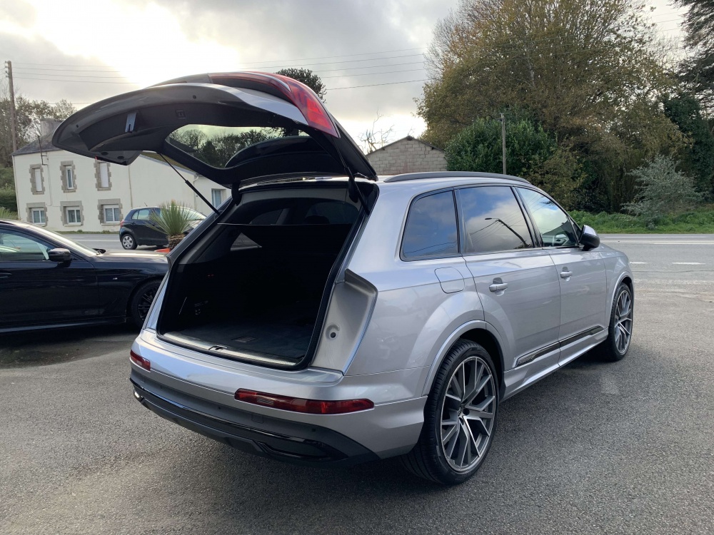 AUDI Q7 Avus extended quattro Tiptronic 7 places 