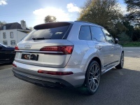 AUDI Q7 Avus extended quattro Tiptronic 7 places GRIS