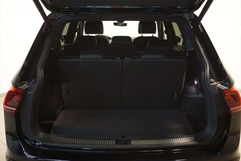 VOLKSWAGEN Tiguan Allspace R Line 4M Noir