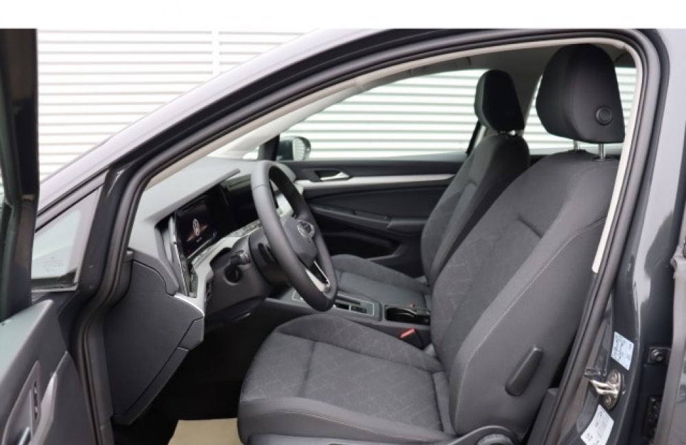 VOLKSWAGEN GOLF 1.5 eTSI DSG  Gris