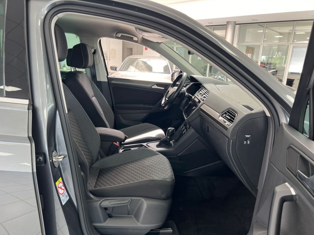 VOLKSWAGEN TIGUAN 2.0 150 Gris Peinture métallisée