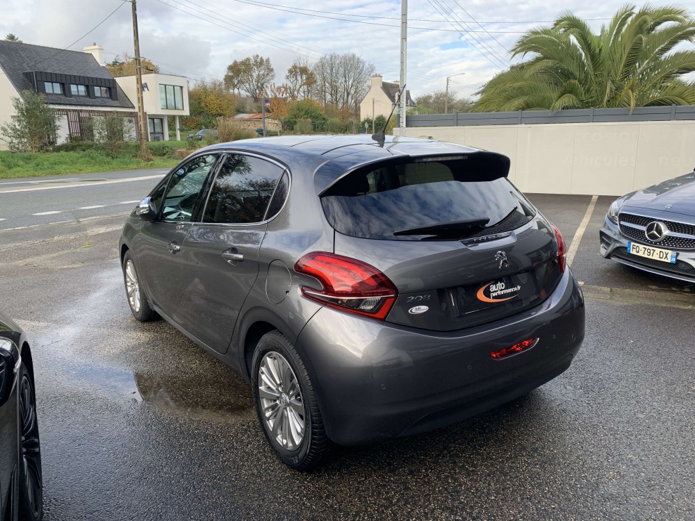 PEUGEOT 208 Allure Gris