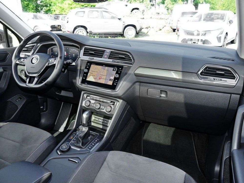 VOLKSWAGEN TIGUAN  2.0 TDI Highline 4MOTION DSG Gris Peinture métallisée