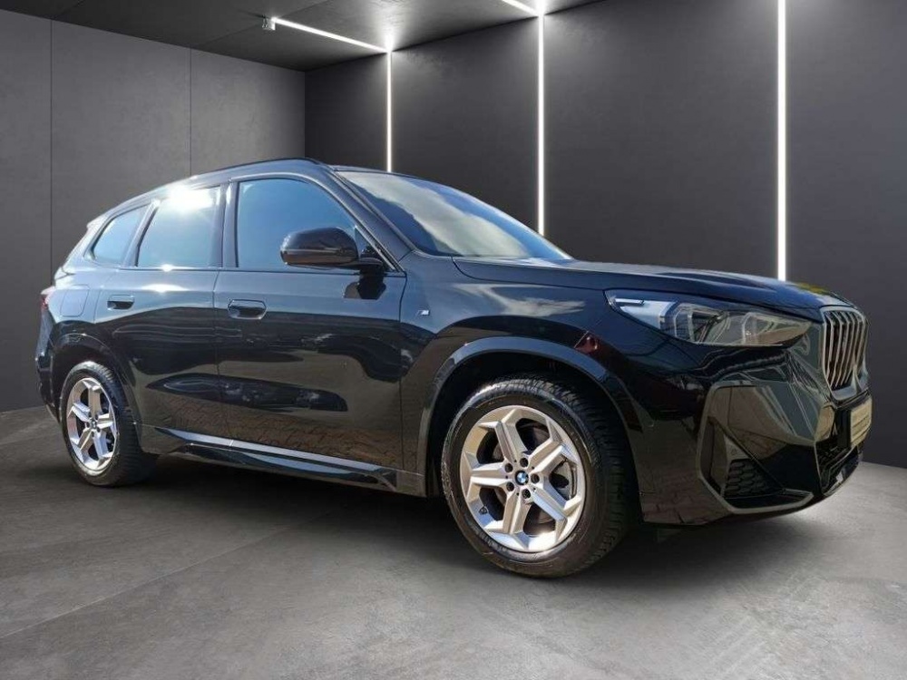 BMW  X1 xDrive23i 218ch DGK7 M Sport Noir Peinture métallisée