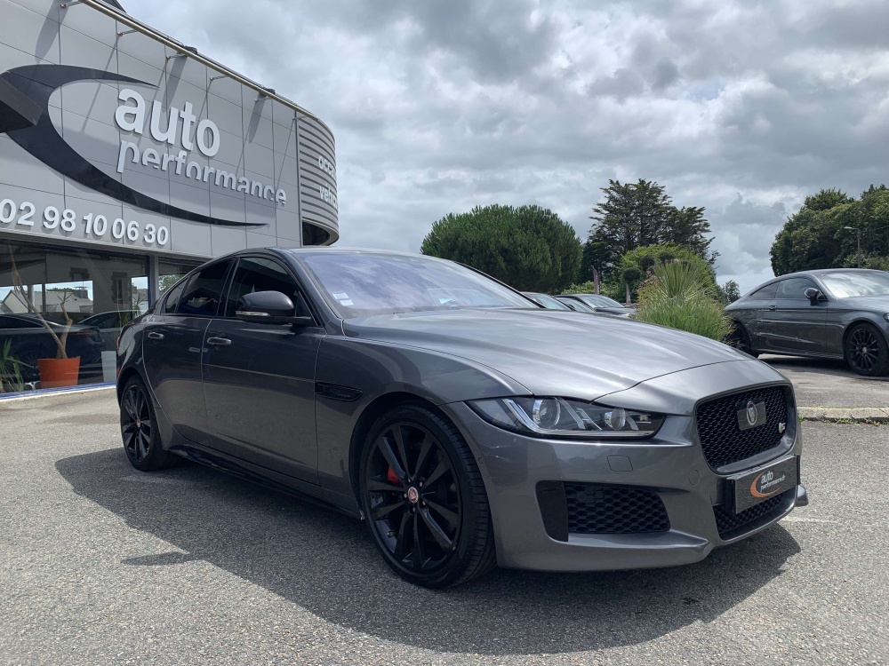 JAGUAR XE V6 3.0 SUPERCHARGED 340CH S BVA8 Gris